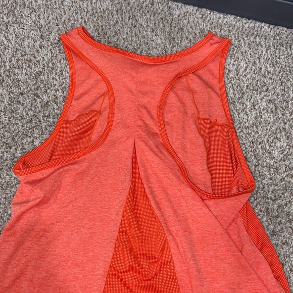Red Razorback Tank - Picture 2 of 2